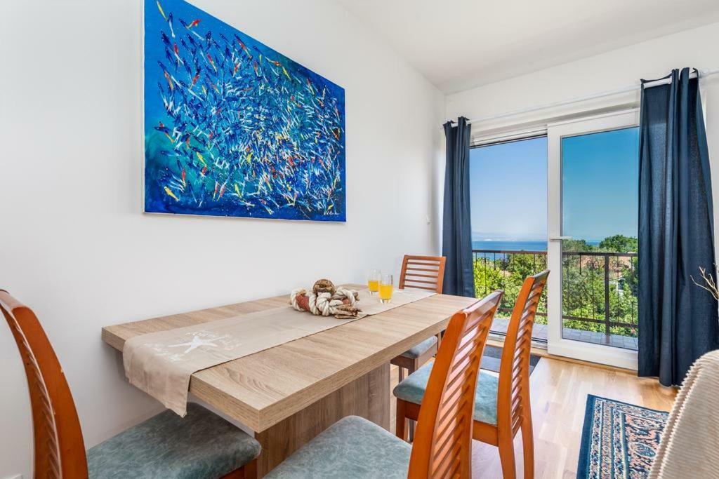 Apartment Roza, Sea View, Free Parking Ičići Buitenkant foto